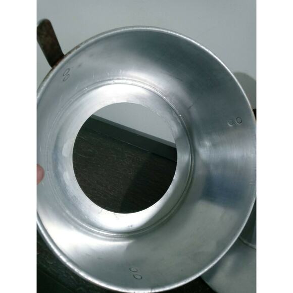 Mirro Vintage Aluminum 10" X 4 1/4" Solid 1 Piece Round Angel Food Tube Cake Pan - Picture 3 of 5